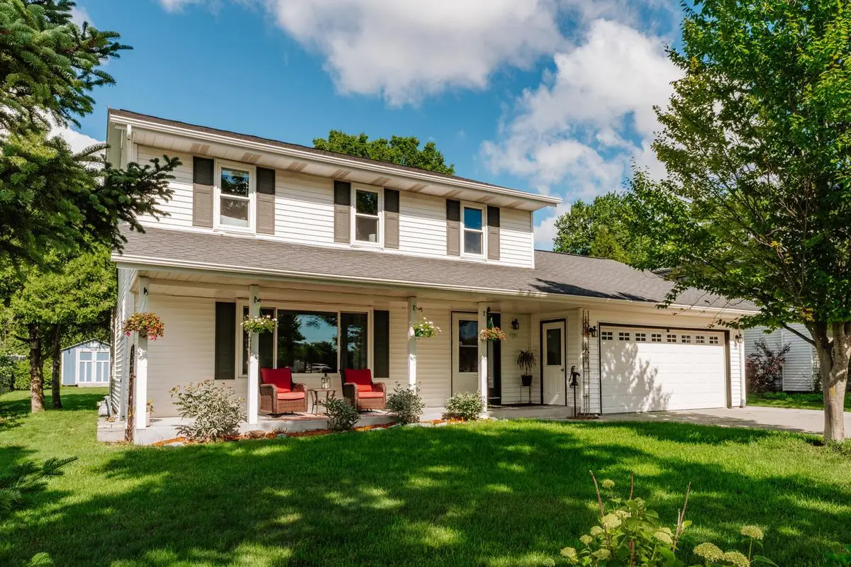 8351 S Deer Ridge PASS, Oak Creek, WI 53154 - #1