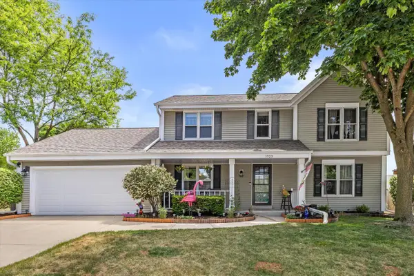 1923 Cliff-Alex COURT N, Waukesha, WI 53189