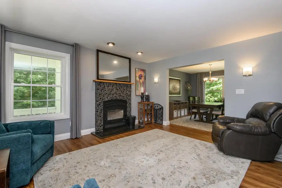 5674 Deer Wood LANE, Wayne, WI 53010 - #3