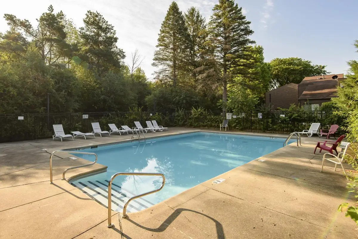 6941 W Glenbrook ROAD #3, Milwaukee, WI 53223 - #1