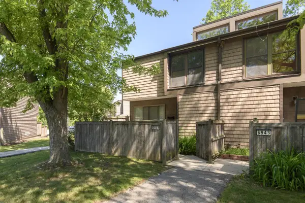 6941 W Glenbrook ROAD #3, Milwaukee, WI 53223