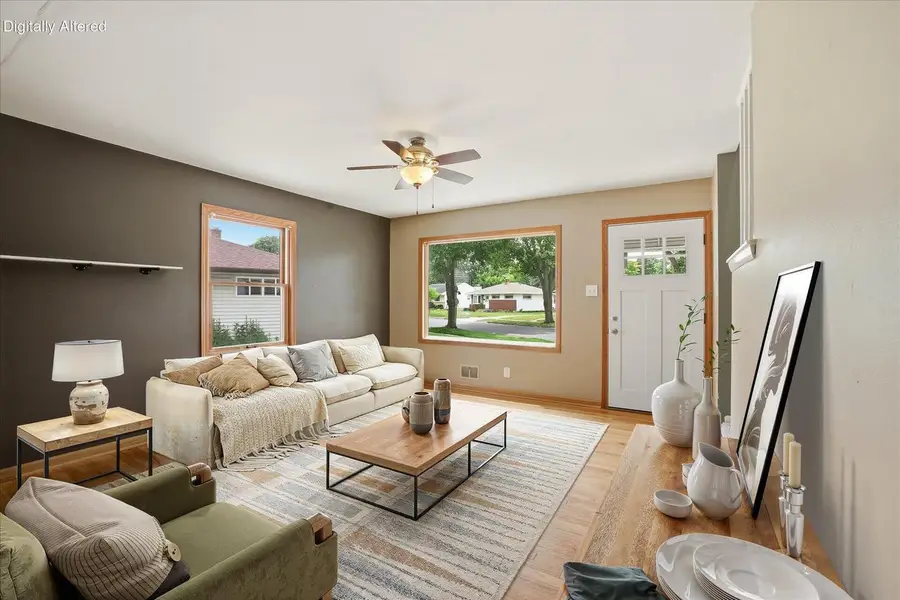 534 Peters DRIVE, Waukesha, WI 53188 - #3