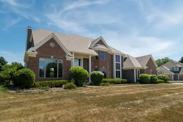 W289N3752 Huntsman COURT, Pewaukee, WI 53072