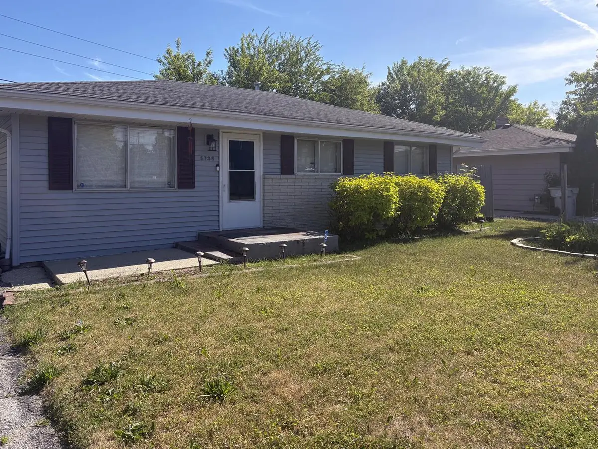 5735 W Green Tree ROAD, Milwaukee, WI 53223 - #1