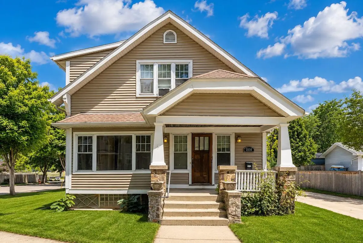 2556 S Logan AVENUE, Milwaukee, WI 53207 - #1