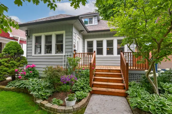 4030 N Larkin STREET, Shorewood, WI 53211