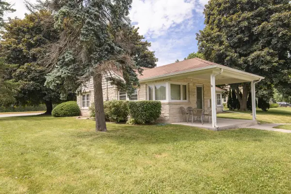 9610 N Cedarburg ROAD, Mequon, WI 53092