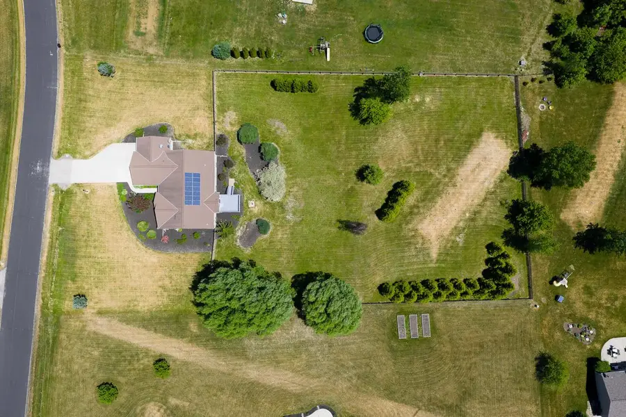 543 Camarosa COURT, Cedarburg, WI 53012 - #2
