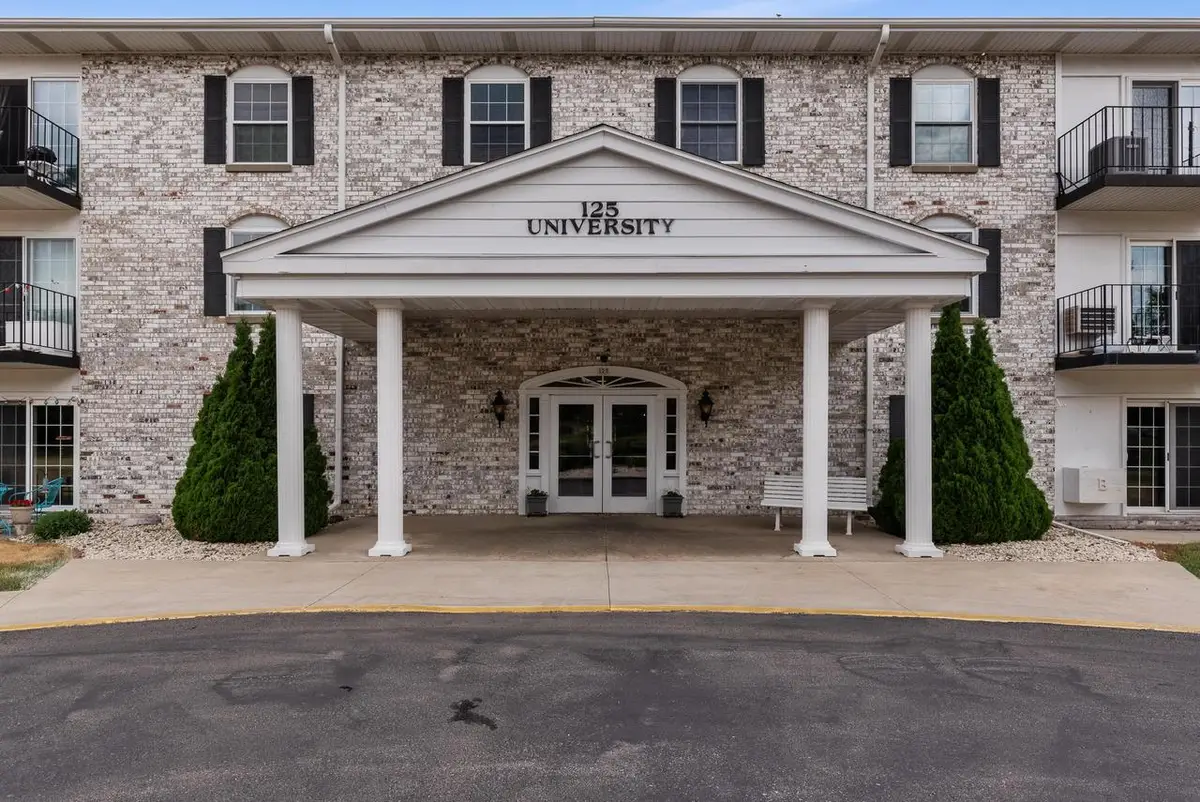 125 N University DRIVE #105, West Bend, WI 53095 - #1