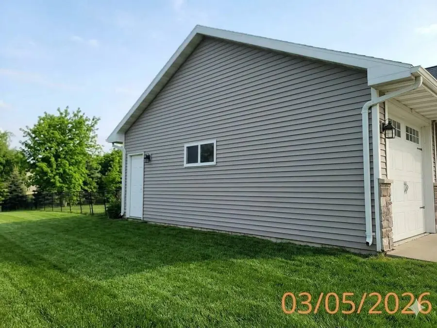 802 Sundial LANE, Neenah, WI 54956 - #3