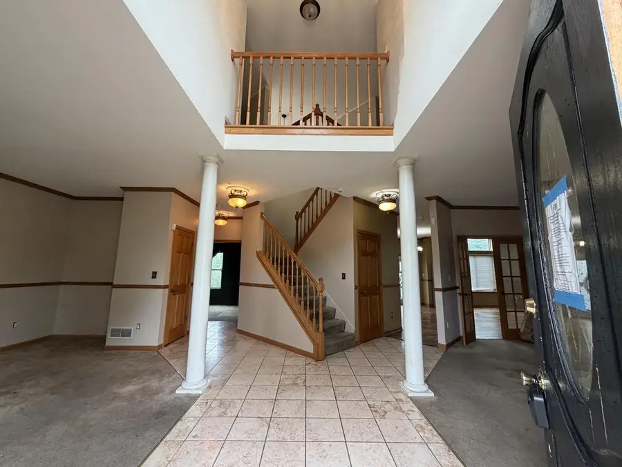 11039 W Fairlane AVENUE, Milwaukee, WI 53224 - #2
