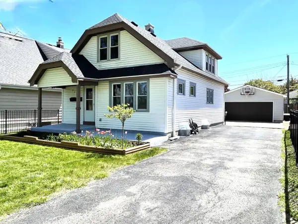 2401 W Plainfield AVENUE, Milwaukee, WI 53221