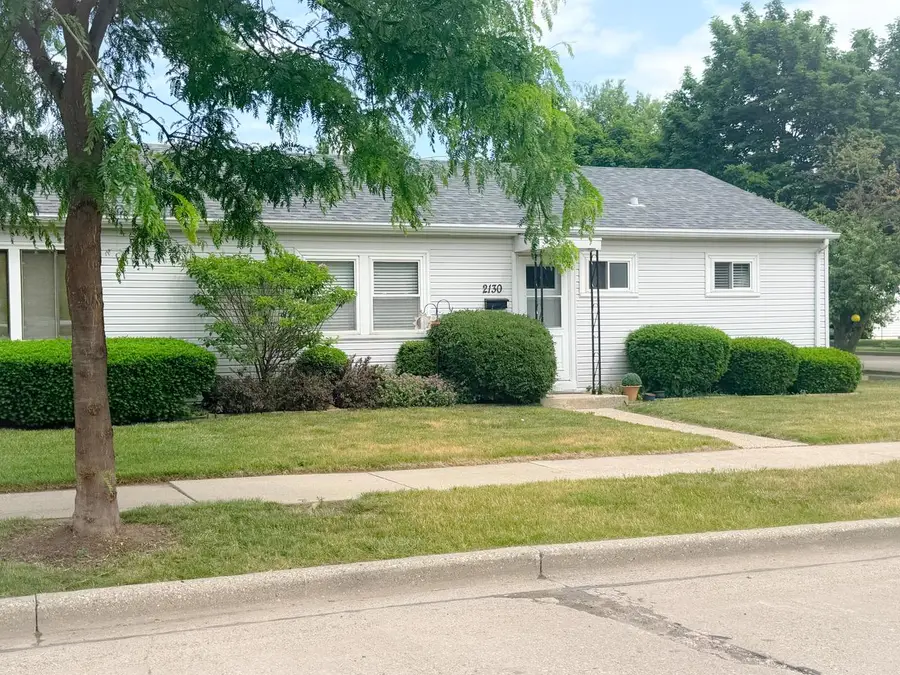 2130 W Howard AVENUE, Milwaukee, WI 53221 - #2