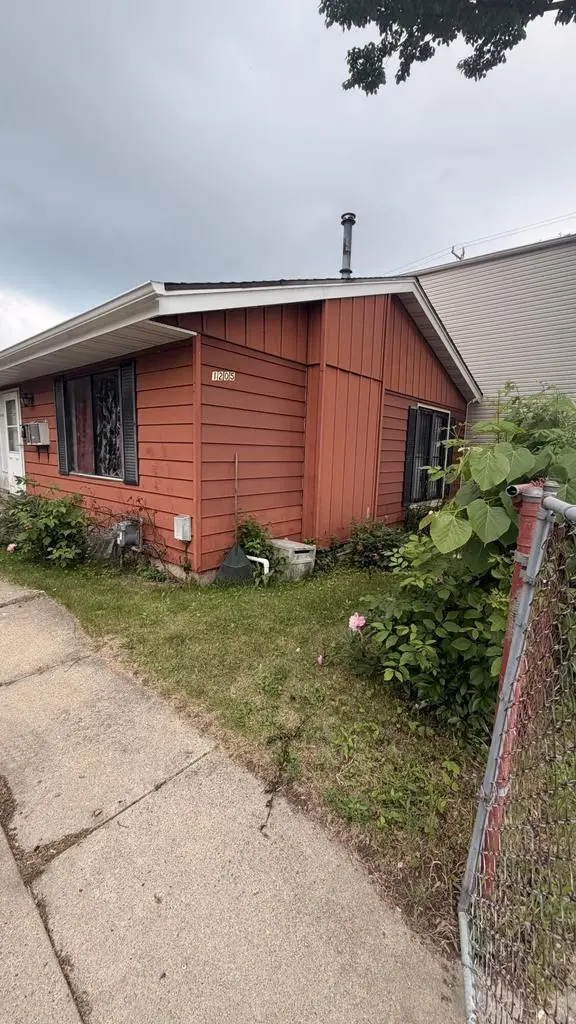 1205 Dr Martin Luther King DRIVE, Racine, WI 53404