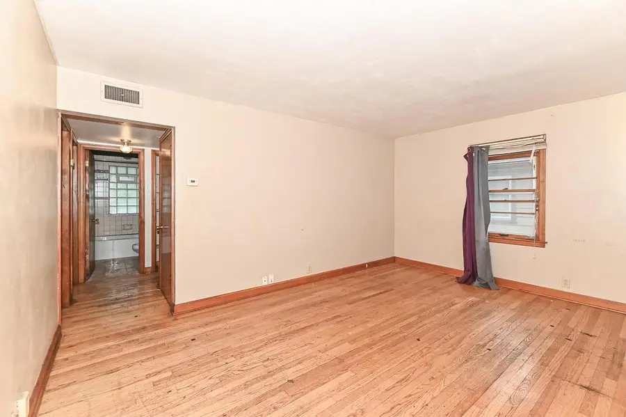 3136 N 77th STREET, Milwaukee, WI 53222 - #3