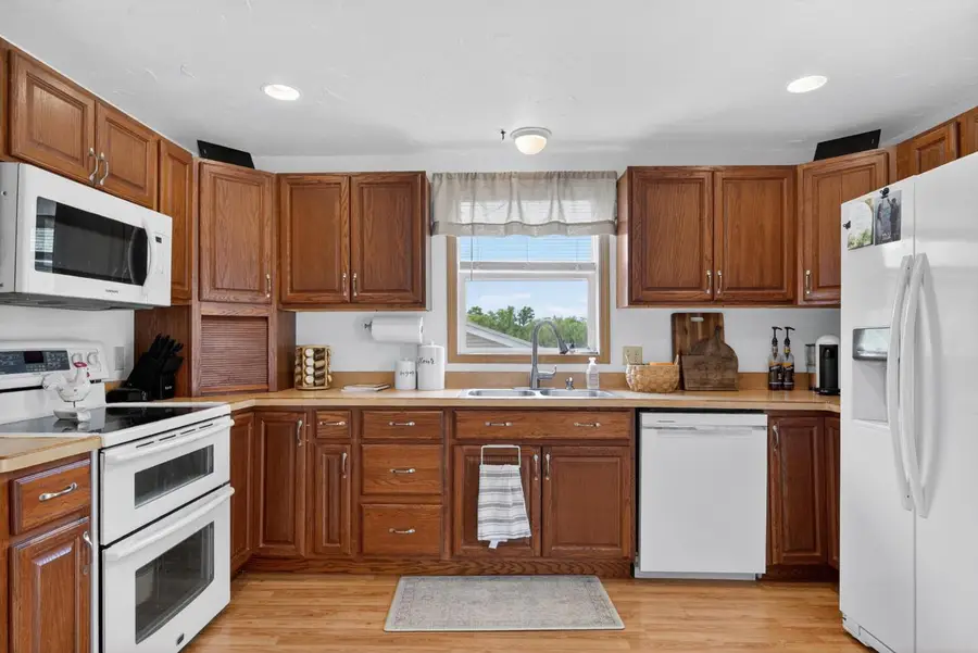 206 Lake STREET, Cascade, WI 53011 - #2