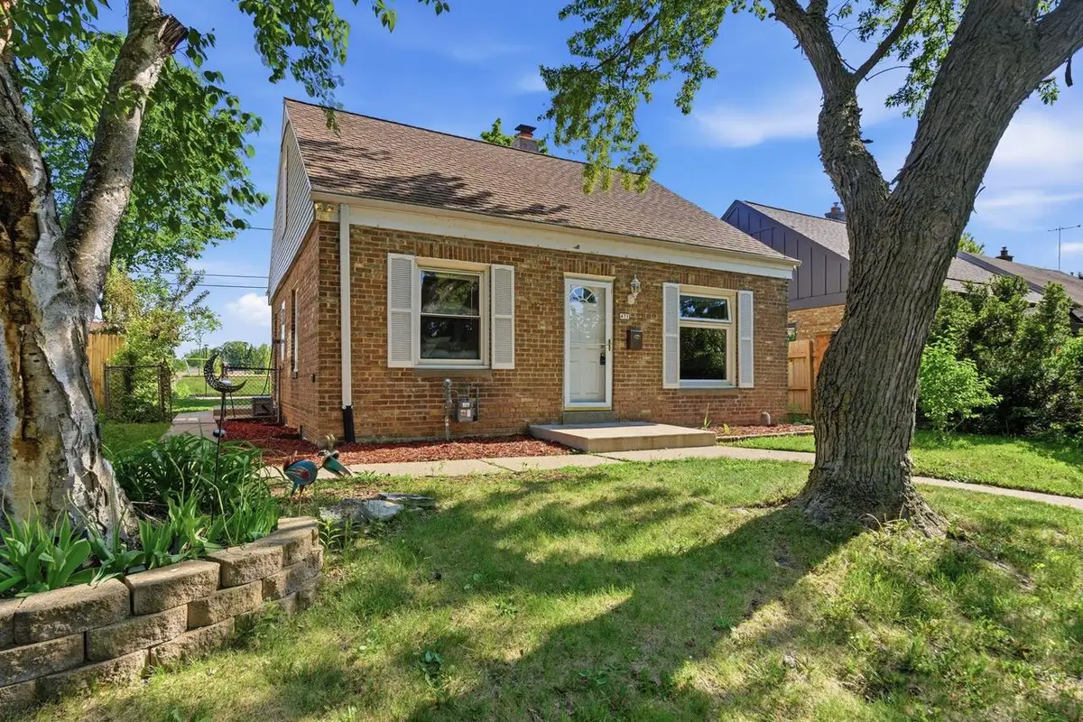 471 E Morgan AVENUE, Milwaukee, WI 53207 - #1