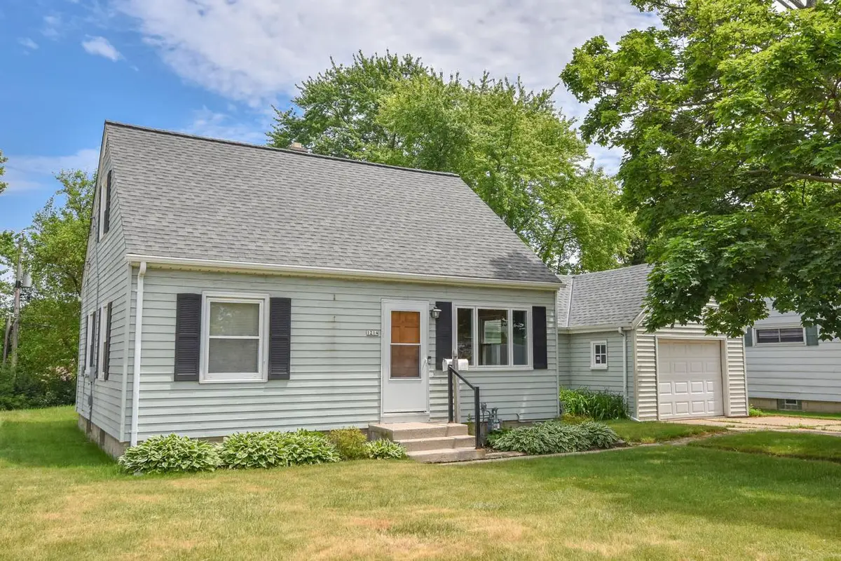 1214 4th AVENUE, Grafton, WI 53024 - #1