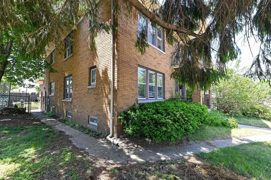 3340 10th AVENUE, Racine, WI 53402 - #2
