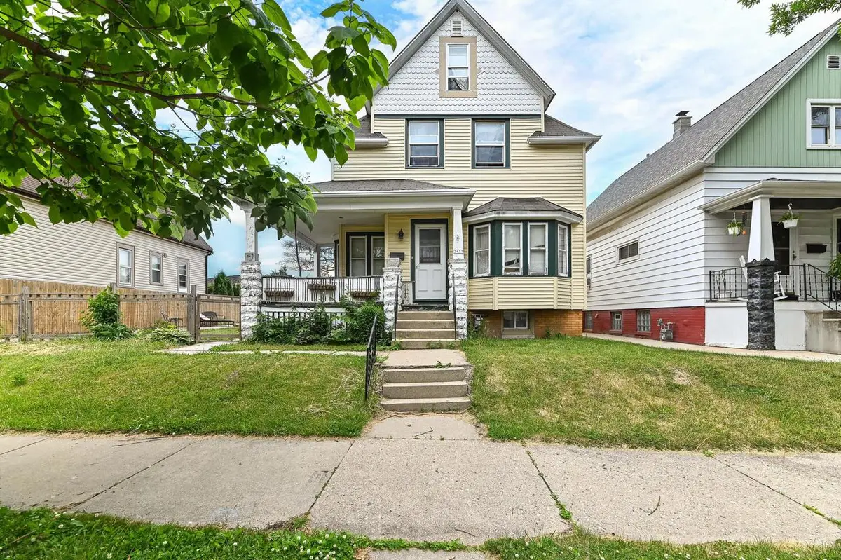 2437 S 29th STREET, Milwaukee, WI 53215 - #1
