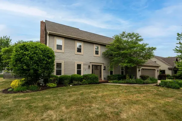 10133 N Foxkirk DRIVE, Mequon, WI 53097