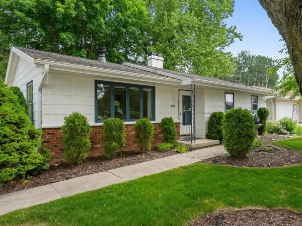 1441 Lee CIRCLE, Manitowoc, WI 54220