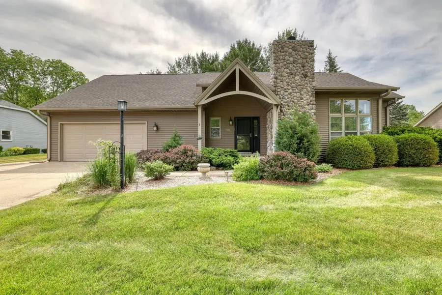 798 Greenway TERRACE, Hartland, WI 53029 - #2