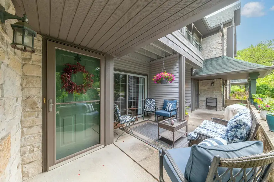 9258 W Kelly PLACE, Hales Corners, WI 53130 - #2