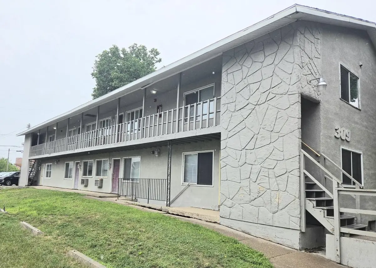 309 9th STREET N, La Crosse, WI 54601 - #1