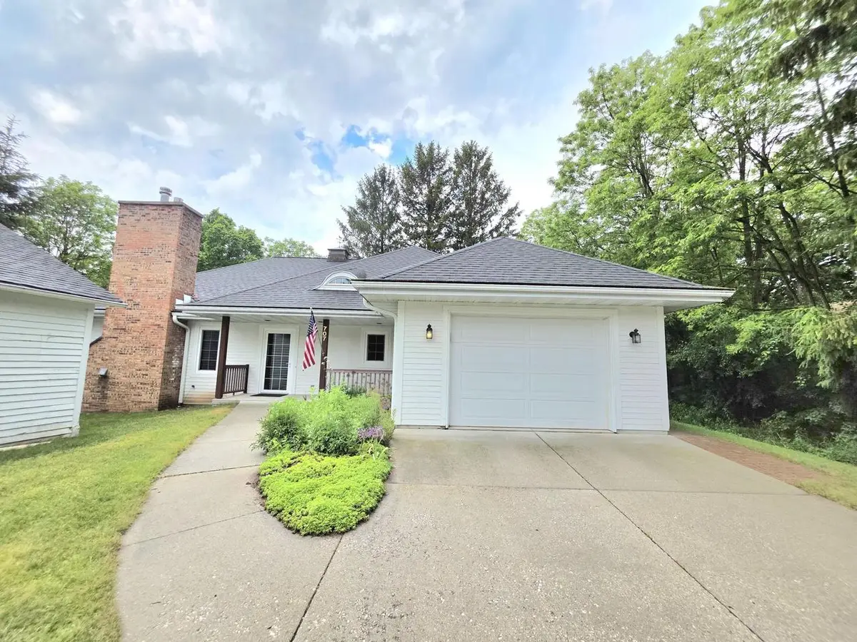 707 Giddings AVENUE, Sheboygan Falls, WI 53085 - #1