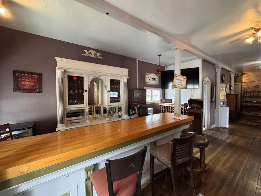 S77W25235 National AVENUE, Waukesha, WI 53189 - #2
