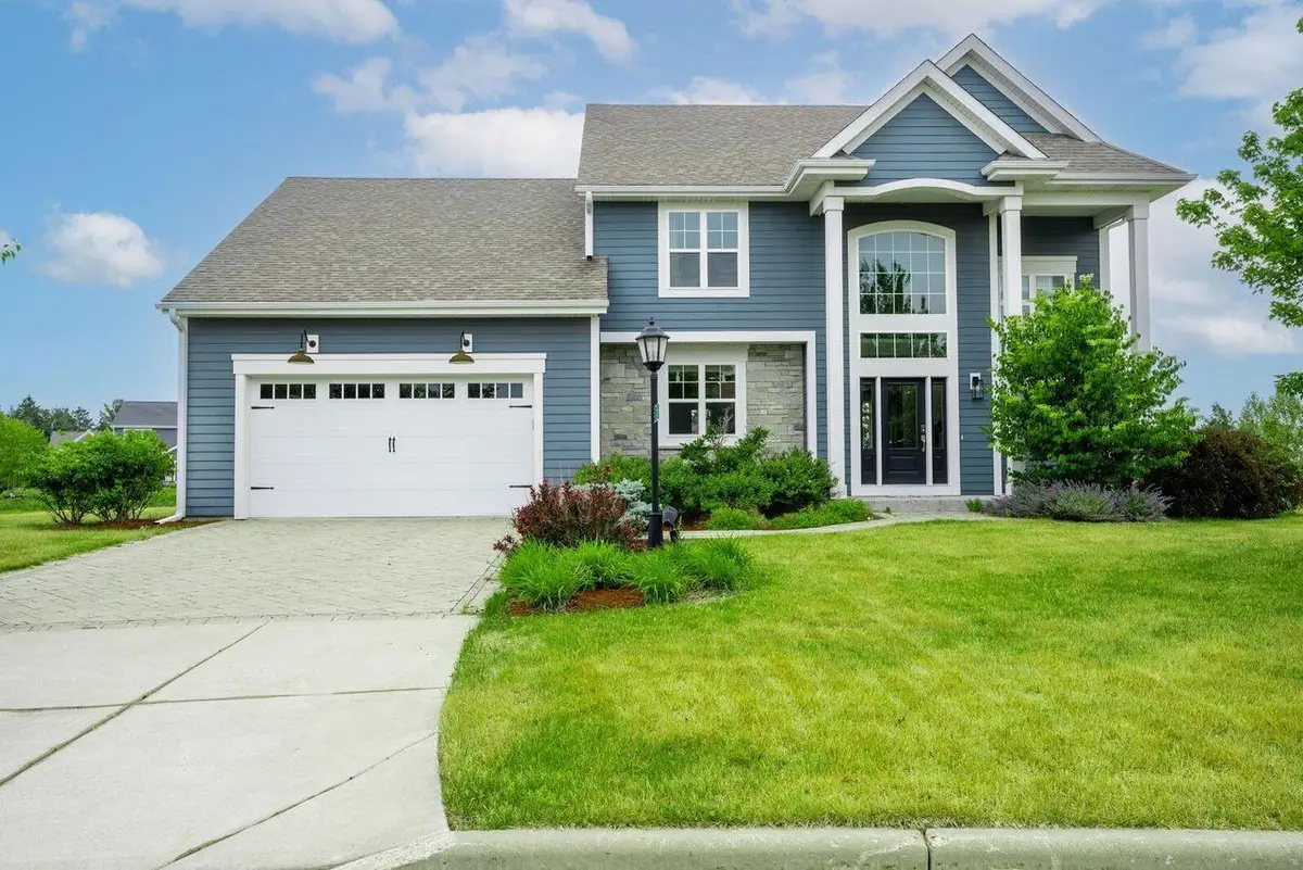 3122 Mendota COURT, Summit, WI 53066 - #1