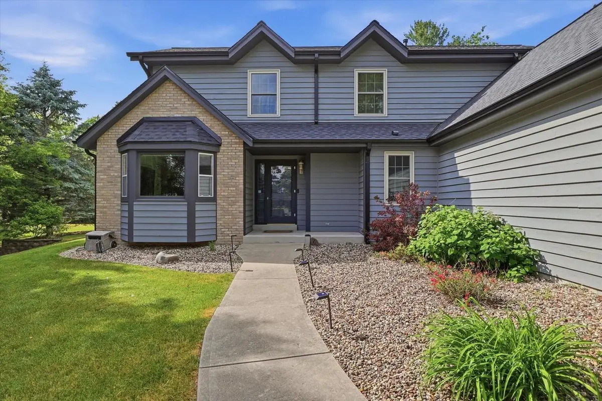 W280N8123 Black Diamond COURT, Hartland, WI 53029 - #1