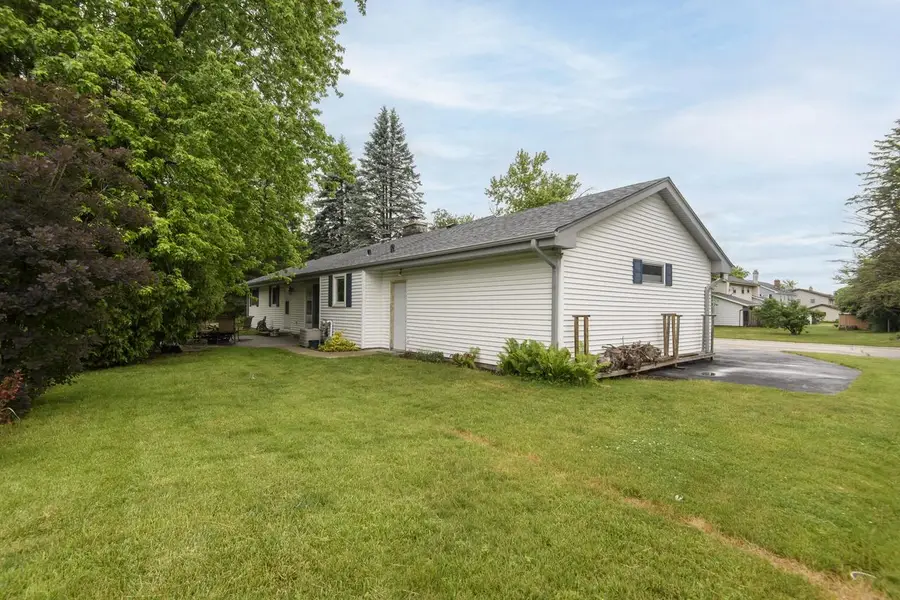 N110W15845 Catskill LANE, Germantown, WI 53022 - #2