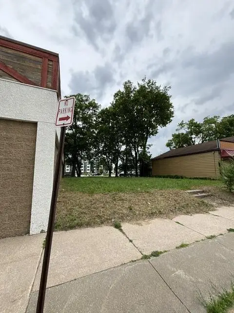 1113 3RD STREET S, La Crosse, WI 54601 - #2