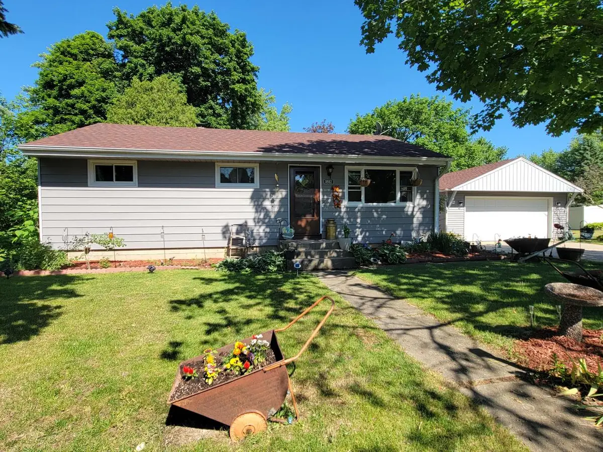 8982 S 79th STREET, Franklin, WI 53132 - #1