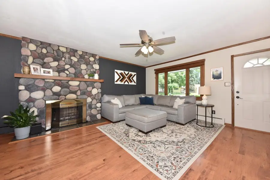 W200N9459 Woodside LANE, Menomonee Falls, WI 53051 - #3