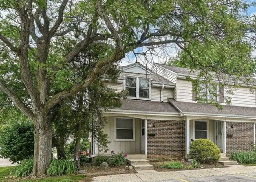 6216 W College AVENUE, Greendale, WI 53129 - #1