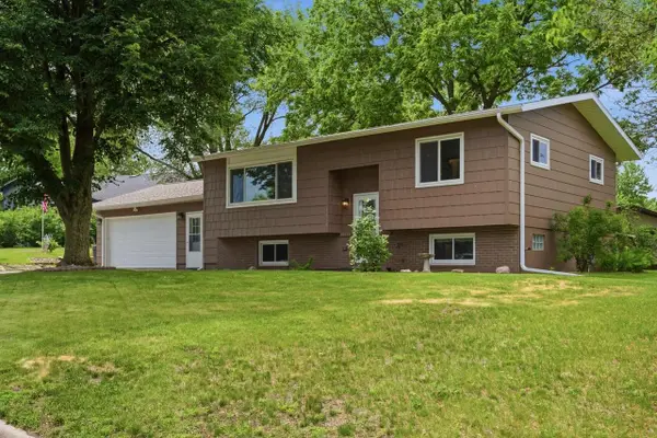 1610 Cliffview DRIVE, Holmen, WI 54636