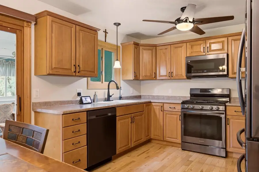 1610 Cliffview DRIVE, Holmen, WI 54636 - #2