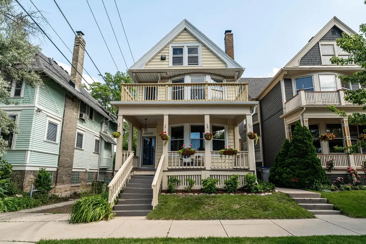 1550 E Irving PLACE, Milwaukee, WI 53202 - #1