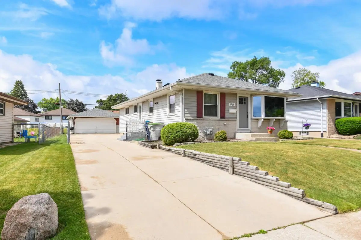 1715 W Salem STREET, Milwaukee, WI 53221 - #1