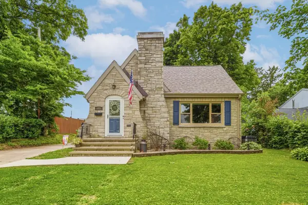 609 W Mackie STREET, Beaver Dam, WI 53916