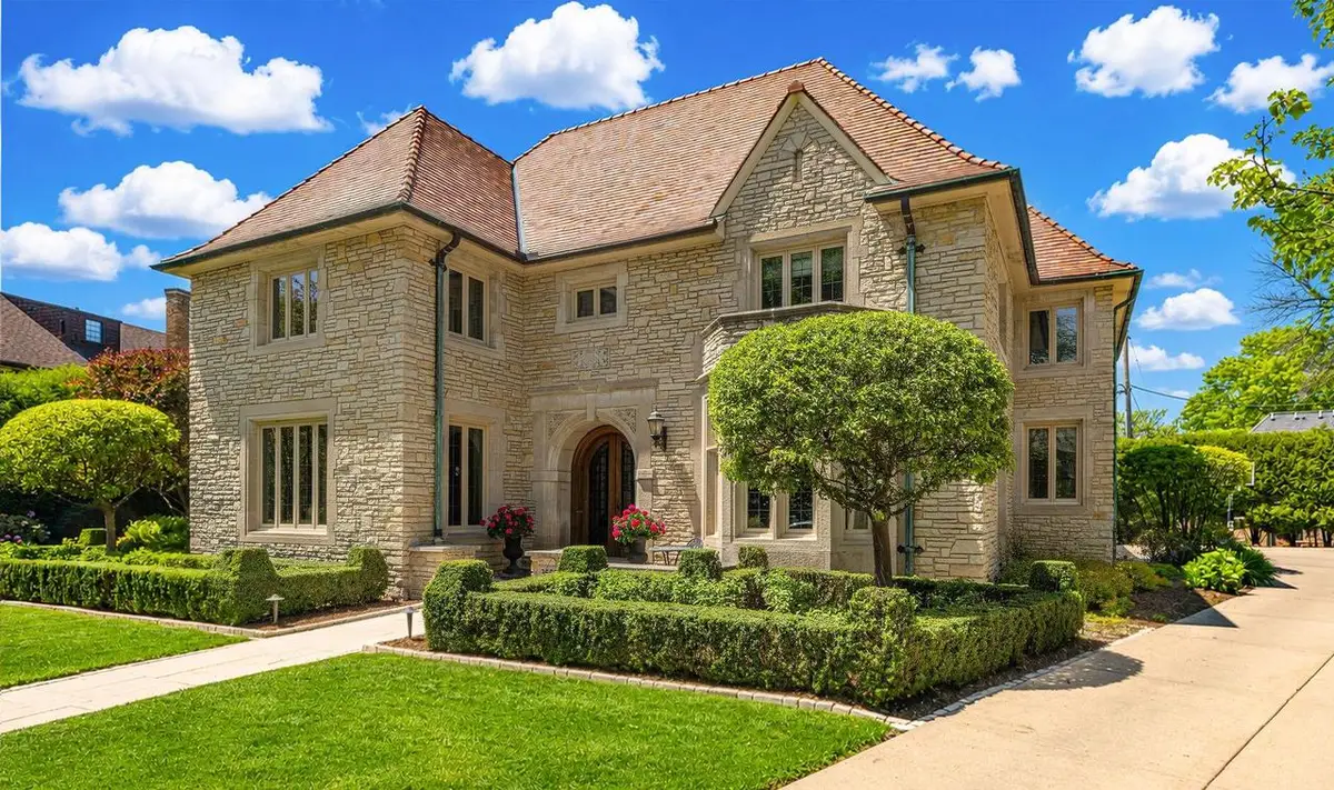3553 N Shepard AVENUE, Shorewood, WI 53211 - #1