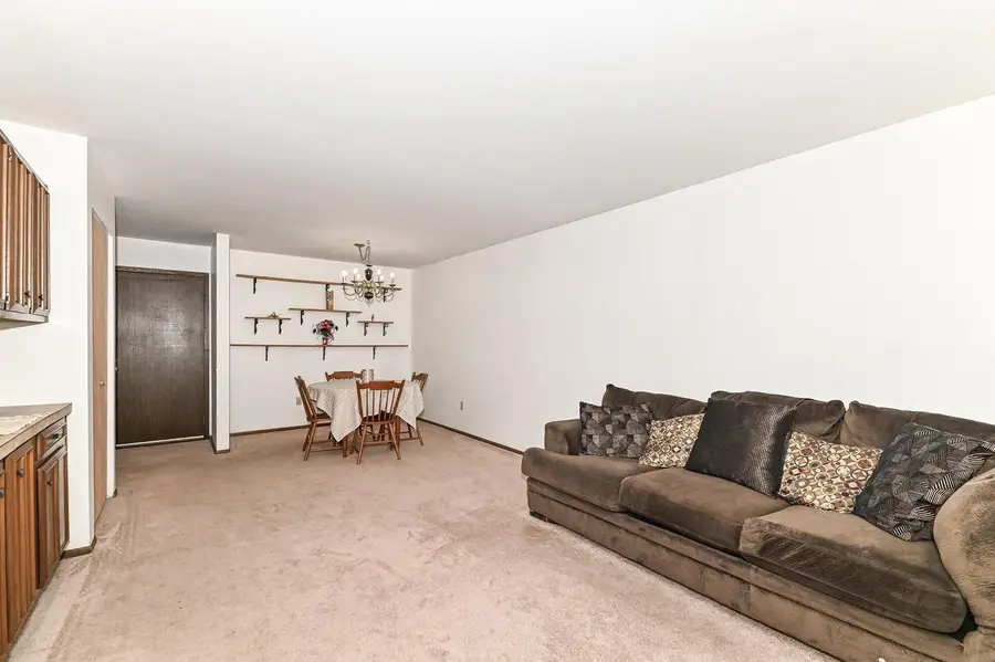 6100 W Stonehedge DRIVE #167, Greenfield, WI 53220 - #3