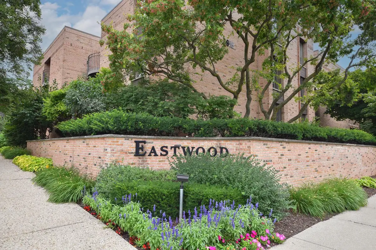 3838 N Oakland AVENUE #274, Shorewood, WI 53211 - #1