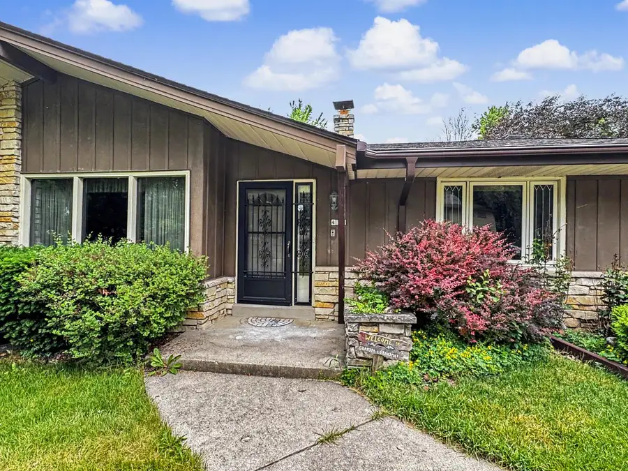 4500 W Abbott AVENUE, Greenfield, WI 53220 - #2