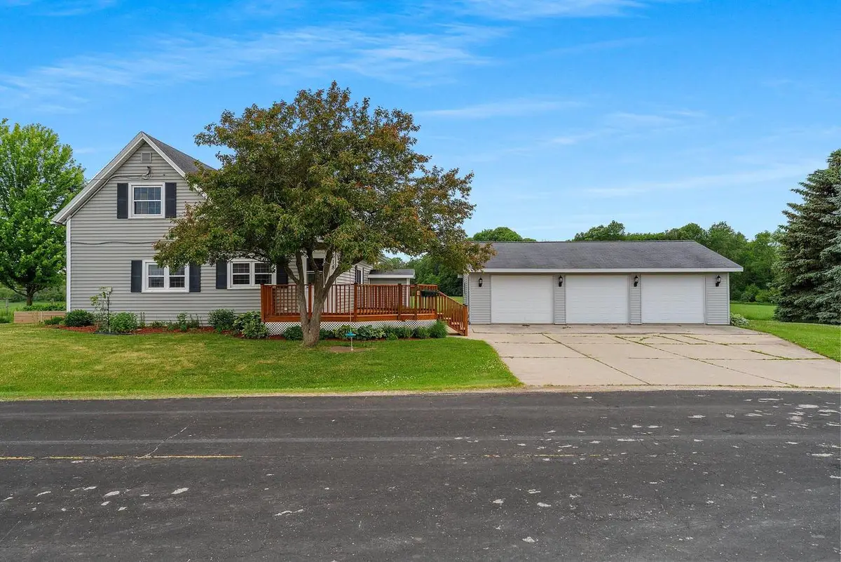 618 Norstad ROAD, Manitowoc, WI 54220 - #1