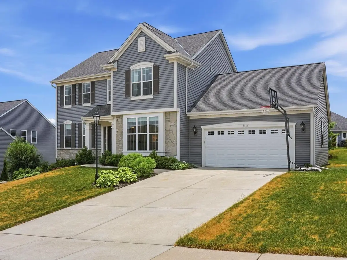 3513 Olde Howell ROAD, Waukesha, WI 53188 - #1