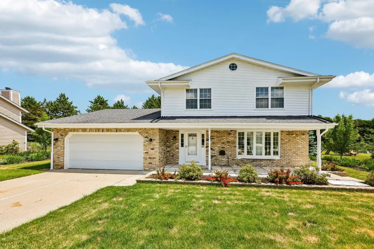 W183S8590 Sue Marie LANE, Muskego, WI 53150 - #1
